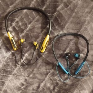 2 Pairs of Earbuds/Headphones